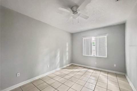 Villa ou maison à louer à Kissimmee, Floride: 3 chambres, 103.77 m2 № 2419894 - photo 11
