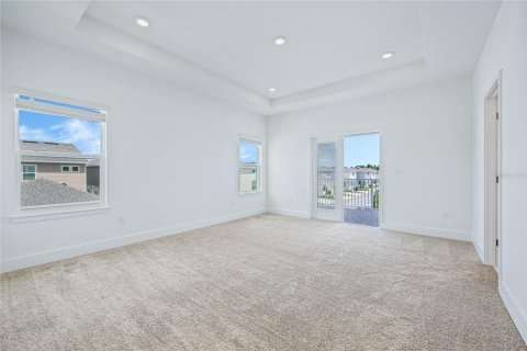 House in Winter Garden, Florida 5 bedrooms, 248.05 sq.m. № 2138254 - photo 8