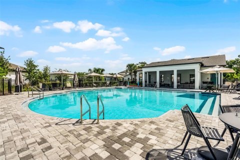 House in Winter Garden, Florida 5 bedrooms, 248.05 sq.m. № 2138254 - photo 29