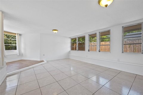 House in Orlando, Florida 4 bedrooms, 189.61 sq.m. № 1623025 - photo 29
