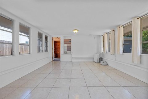 House in Orlando, Florida 4 bedrooms, 189.61 sq.m. № 1623025 - photo 27