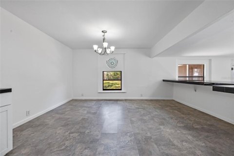 House in Orlando, Florida 4 bedrooms, 189.61 sq.m. № 1623025 - photo 13