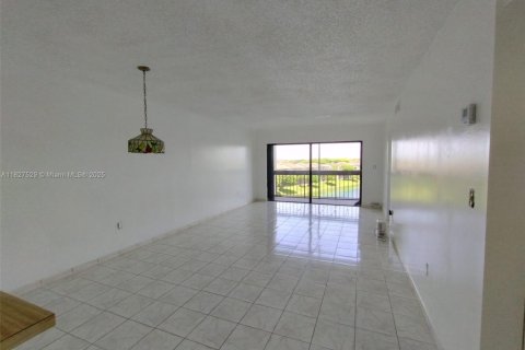 Купить кондоминиум в Майами, Флорида 2 спальни, 98.85м2, № 1799271 - фото 8