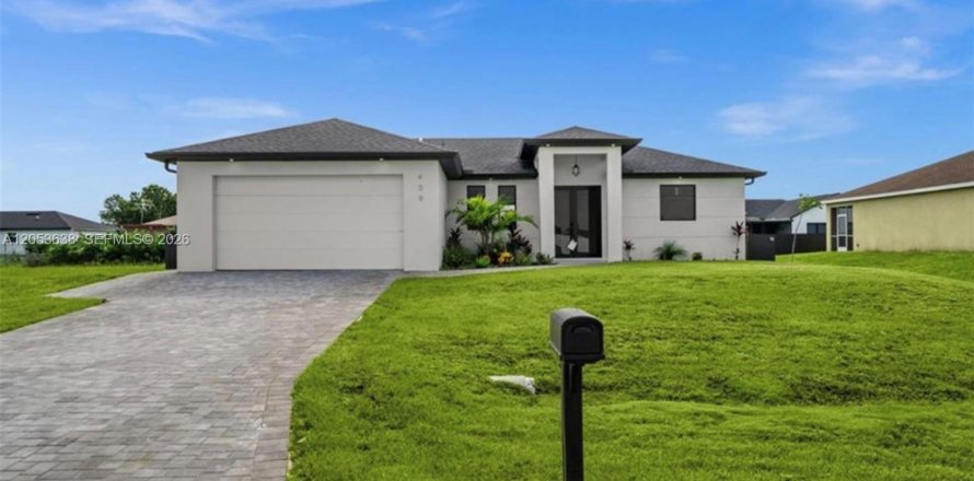 House in Cape Coral, Florida 3 bedrooms № 2186960