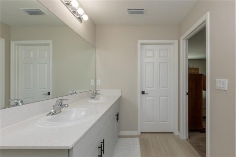 Casa en venta en Wesley Chapel, Florida, 5 dormitorios, 229.56 m2 № 2093695 - foto 23