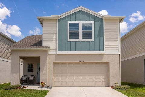 House in Wesley Chapel, Florida 5 bedrooms, 229.56 sq.m. № 2093695