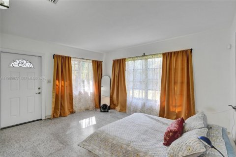 Casa en venta en Miami, Florida, 3 dormitorios, 133.13 m2 № 2028027 - foto 12