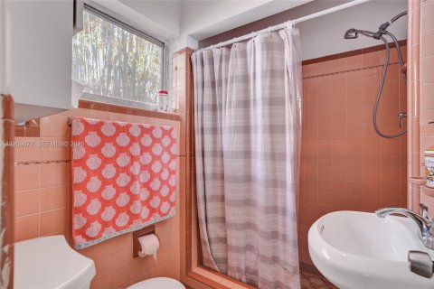 Casa en venta en Miami, Florida, 3 dormitorios, 133.13 m2 № 2028027 - foto 15