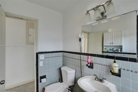 Casa en venta en Miami, Florida, 3 dormitorios, 133.13 m2 № 2028027 - foto 22