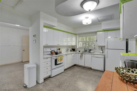Casa en venta en Miami, Florida, 3 dormitorios, 133.13 m2 № 2028027 - foto 8