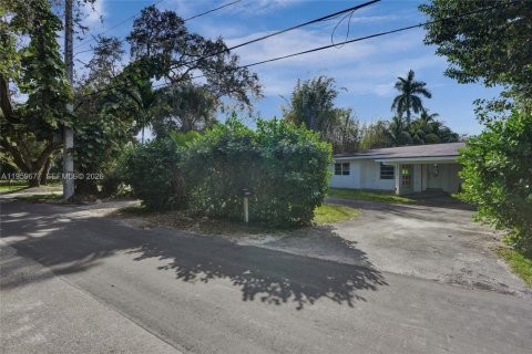 Casa en venta en Miami, Florida, 3 dormitorios, 133.13 m2 № 2028027 - foto 3