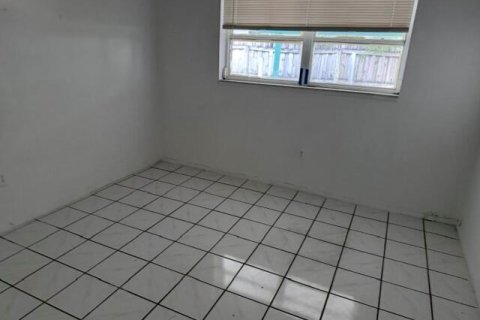 Купить виллу или дом в Уэст-Палм-Бич, Флорида 3 комнаты, 133.41м2, № 2188849 - фото 27
