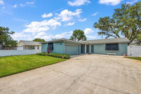 Villa ou maison à vendre à Seminole, Floride: 3 chambres, 164.07 m2 № 1435883 - photo 2
