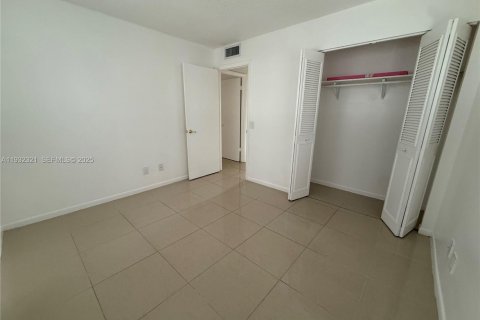 Снять в аренду кондоминиум в Дейви, Флорида 2 спальни, 72.65м2, № 2034792 - фото 12