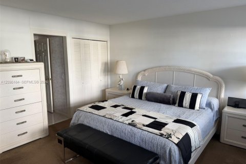 Copropriété à louer à Fort Lauderdale, Floride: 2 chambres, 111.95 m2 № 2386967 - photo 10