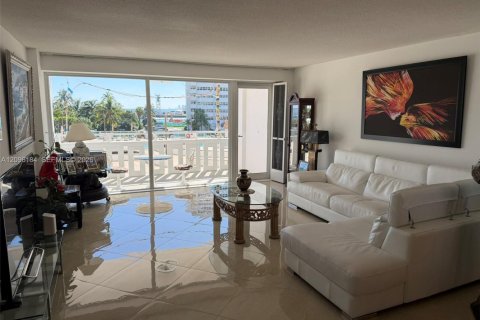 Copropriété à louer à Fort Lauderdale, Floride: 2 chambres, 111.95 m2 № 2386967 - photo 6