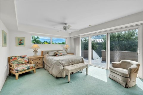 House in Anna Maria, Florida 3 bedrooms, 260.13 sq.m. № 2166383 - photo 29