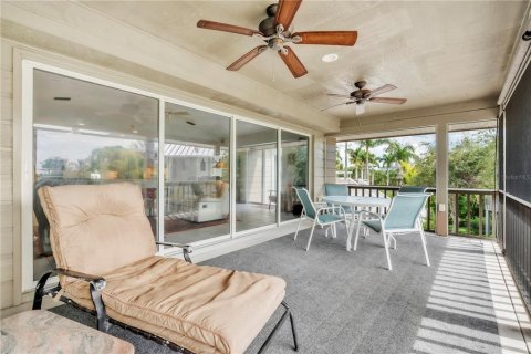House in Anna Maria, Florida 3 bedrooms, 260.13 sq.m. № 2166383 - photo 28