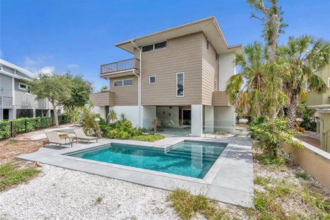 House in Anna Maria, Florida 3 bedrooms, 260.13 sq.m. № 2166383 - photo 6