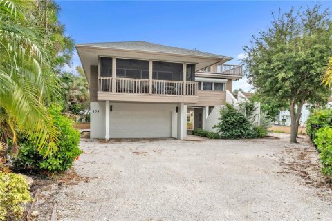 House in Anna Maria, Florida 3 bedrooms, 260.13 sq.m. № 2166383 - photo 2