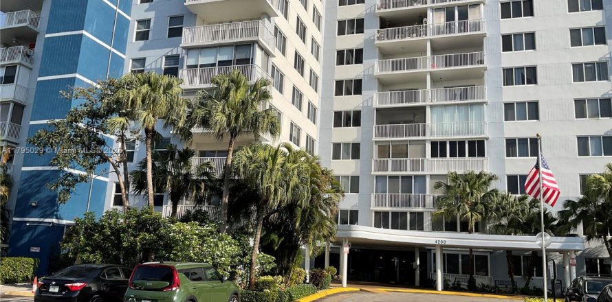Condo à Hollywood, Floride, 2 chambres  № 1667865