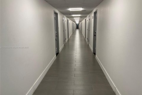 Copropriété à louer à Hollywood, Floride: 2 chambres, 119.29 m2 № 1667865 - photo 20
