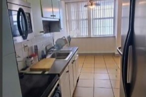 Copropriété à vendre à Sunny Isles Beach, Floride: 2 chambres, 118.45 m2 № 2084578 - photo 14