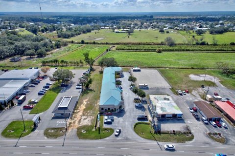 Propiedad comercial en alquiler en Sebring, Florida, 148.64 m2 № 1678341 - foto 24