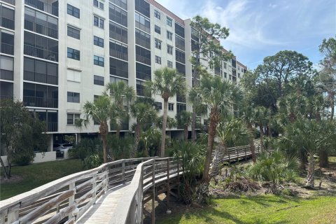 Copropriété à vendre à Saint Petersburg, Floride: 2 chambres, 118.91 m2 № 2101369 - photo 18