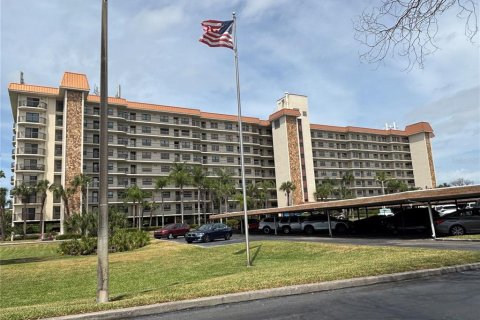 Condo à Saint Petersburg, Floride, 2 chambres  № 2101369