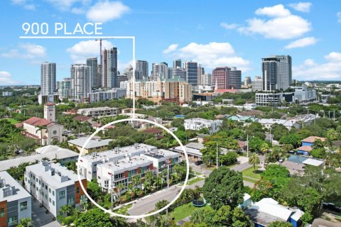 Touwnhouse à vendre à Fort Lauderdale, Floride: 3 chambres, 156.26 m2 № 2372807 - photo 2