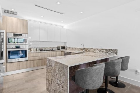 Touwnhouse à vendre à Fort Lauderdale, Floride: 3 chambres, 156.26 m2 № 2372807 - photo 9