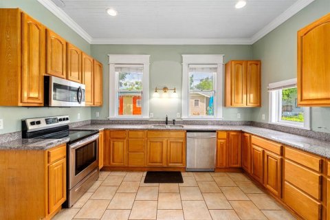 Villa ou maison à louer à Tampa, Floride: 2 chambres, 106.65 m2 № 1837094 - photo 10