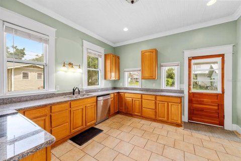 Villa ou maison à louer à Tampa, Floride: 2 chambres, 106.65 m2 № 1837094 - photo 12