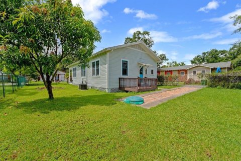 Villa ou maison à louer à Tampa, Floride: 2 chambres, 106.65 m2 № 1837094 - photo 17