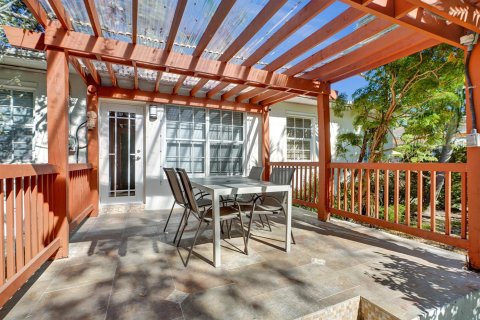 House in Miami, Florida 3 bedrooms, 124.12 sq.m. № 2085252 - photo 23