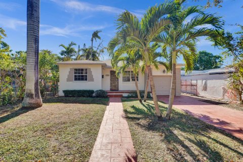 House in Miami, Florida 3 bedrooms, 124.12 sq.m. № 2085252 - photo 4