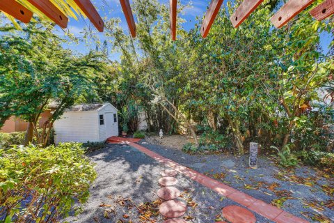 House in Miami, Florida 3 bedrooms, 124.12 sq.m. № 2085252 - photo 24