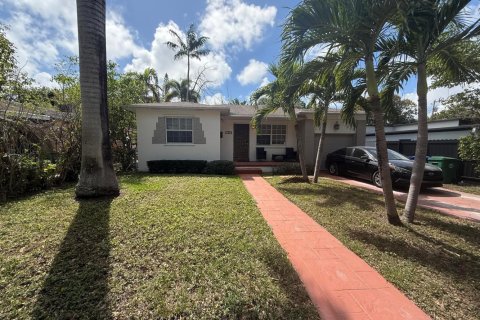 House in Miami, Florida 3 bedrooms, 124.12 sq.m. № 2085252 - photo 2