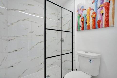 House in Miami, Florida 3 bedrooms, 124.12 sq.m. № 2085252 - photo 8