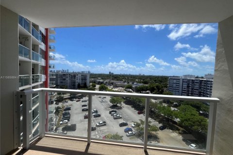 Condominio en venta en Miami, Florida, 1 dormitorio, 74.41 m2 № 1959053 - foto 8