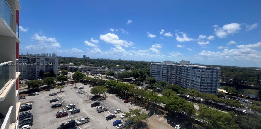 Condominio en Miami, Florida, 1 dormitorio № 1959053