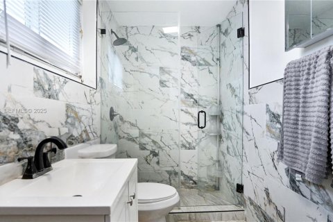 Купить виллу или дом в Майами, Флорида 3 спальни, 136.19м2, № 1989594 - фото 24