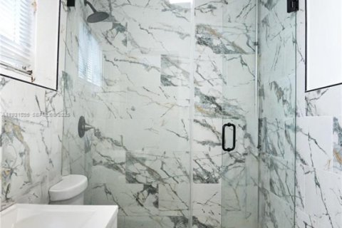 Купить виллу или дом в Майами, Флорида 3 спальни, 136.19м2, № 1989594 - фото 12