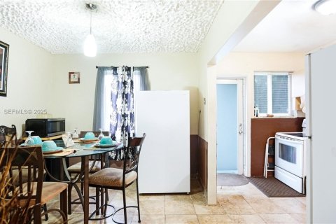 Купить виллу или дом в Майами, Флорида 3 спальни, 136.19м2, № 1989594 - фото 29