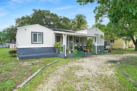 Купить виллу или дом в Майами, Флорида 3 спальни, 136.19м2, № 1989594 - фото 9