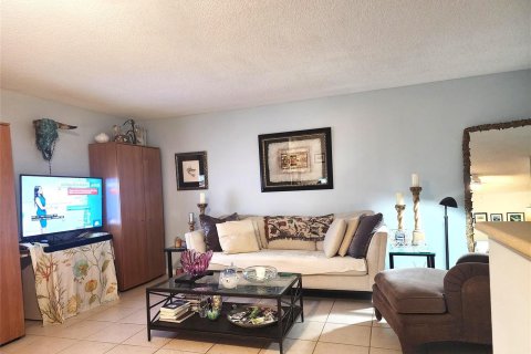 Condominio en venta en Deerfield Beach, Florida, 1 dormitorio, 74.32 m2 № 2173250 - foto 8