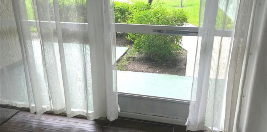 Condominio en Deerfield Beach, Florida, 1 dormitorio № 2173250