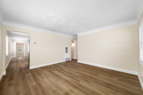 Villa ou maison à vendre à Saint Petersburg, Floride: 3 chambres, 112.6 m2 № 2412707 - photo 8