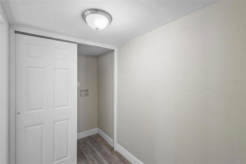 House in Sanford, Florida 4 bedrooms, 144.74 sq.m. № 1648347 - photo 27
